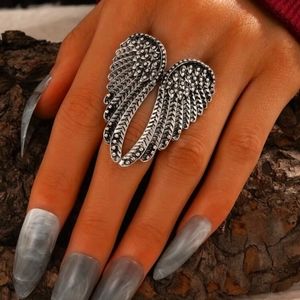 WINGS antique finish decor ring